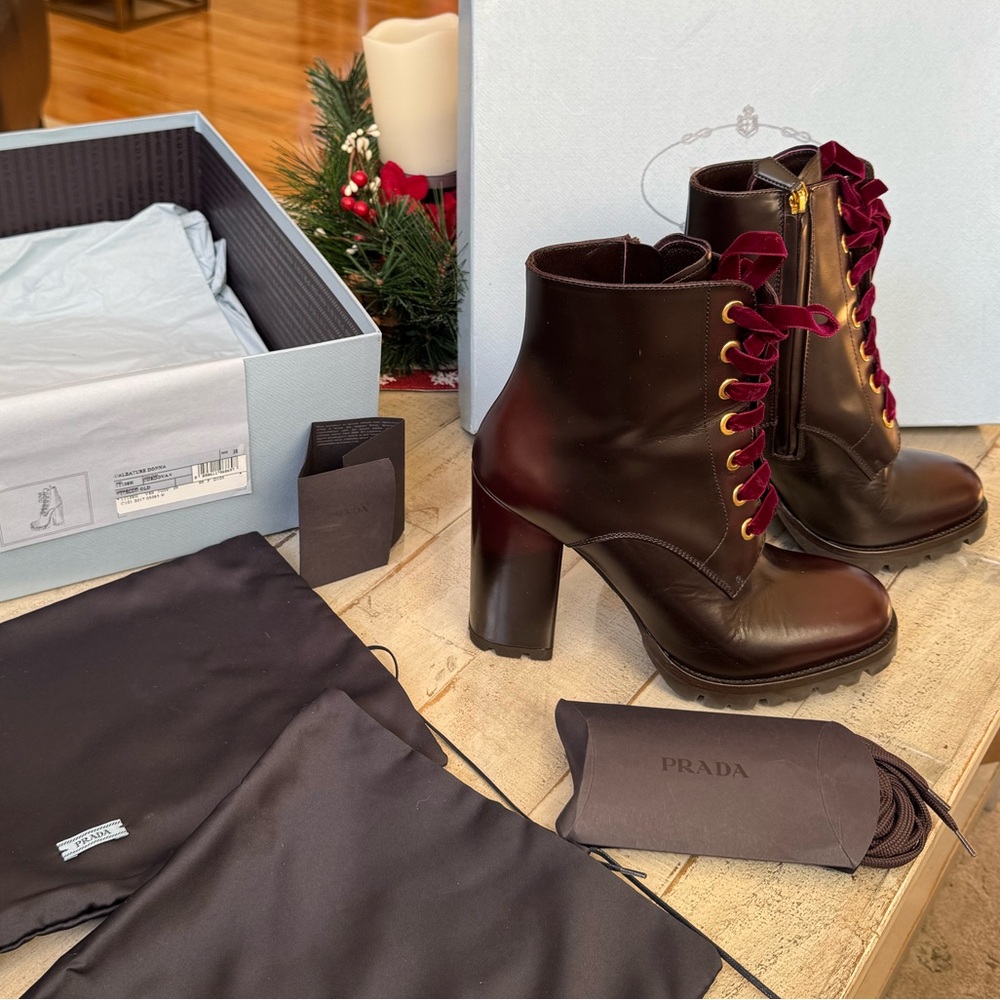 Prada 💫 Boots 💫